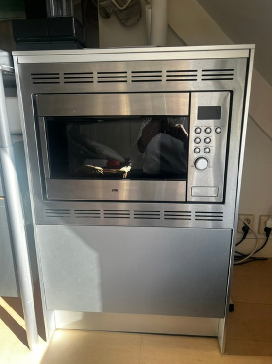 Bulthaup System 20 with Bosch retro refrigerator and oven/microwave block, Furniture, Glass, Metal, Brown (photo 10 of 16)
