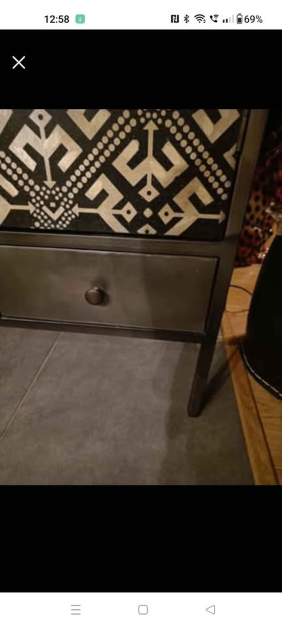 Image 1 of Beautiful cabinet in black metal with wooden panels at the front