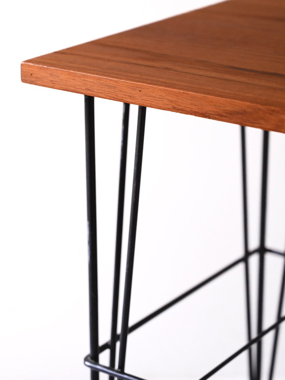 Image 1 of Scandinavisch nachtkastje van hout en metaal