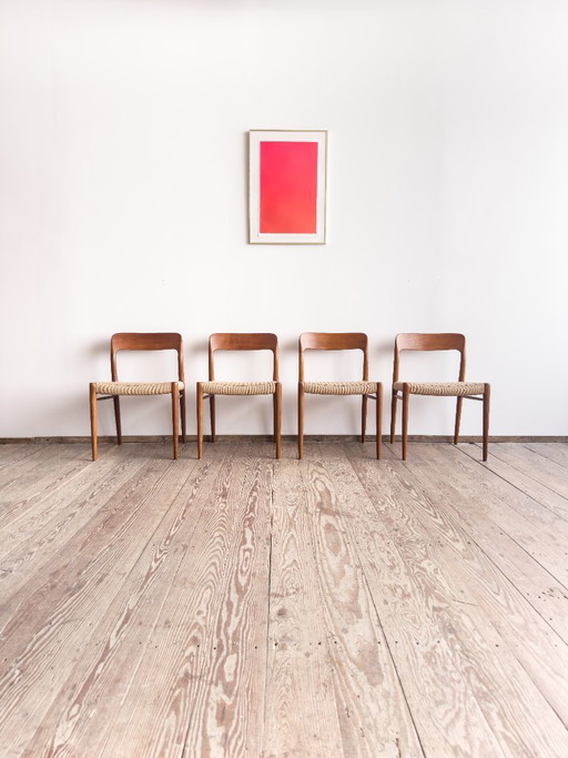 Set van 4 eetkamerstoelen in mid-century stijl van Niels O. Møller voor J.L. Mollers, model 75