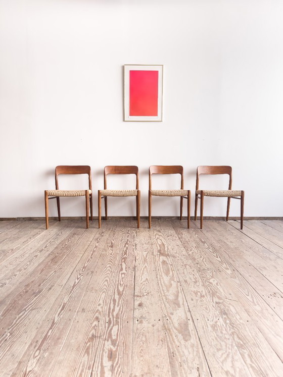 Image 1 of Set van 4 eetkamerstoelen in mid-century stijl van Niels O. Møller voor J.L. Mollers, model 75