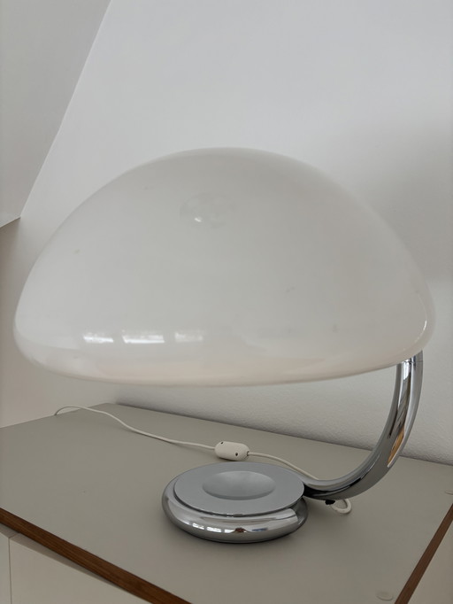 Lámpara de mesa serpente tavolo