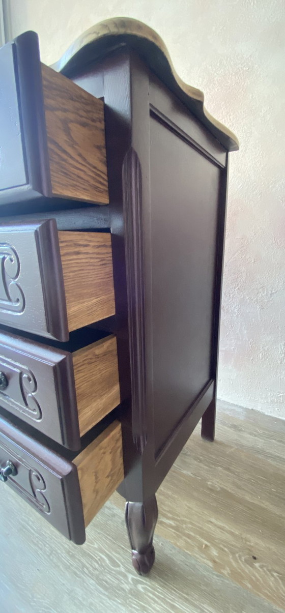 Image 1 of Gerestaureerde ladekast in Louis XV-stijl - met een blad van natuurlijk hout en een diepe beits.