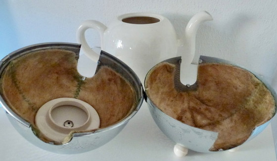 Image 1 of Een vintage "Ever-Hot" theeset, geproduceerd door Perry, Bevan en Co. (PBB). 