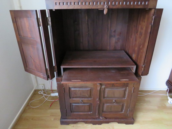 Image 1 of Tv-/Computerkast