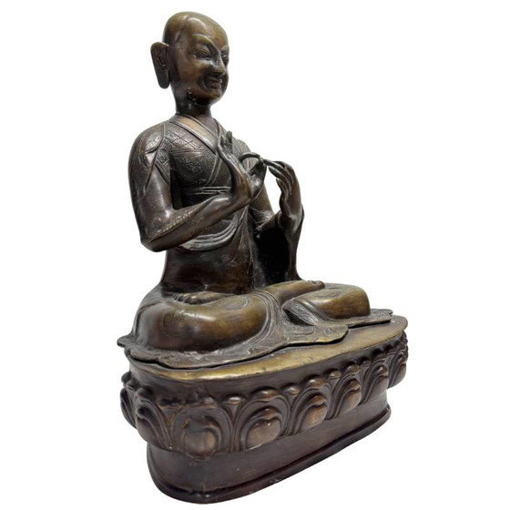 Set of two Chinese bronze foo dogs – lot 101 – Oliver, Paintings & Drawings, Canvas, Cotton, Aziatisch (photo 108 of 310)