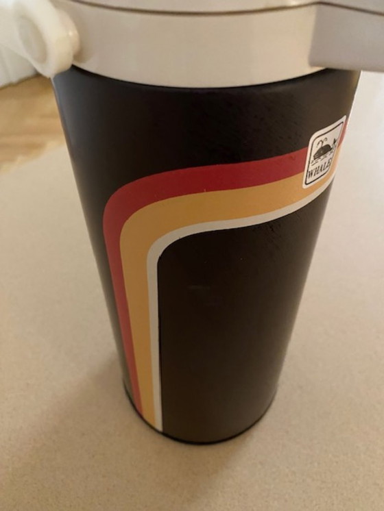 Image 1 of Space Age Metro Whale Thermosfles gemaakt in Taiwan uit de jaren 60/70