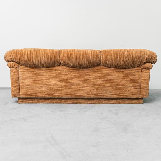 Image 1 of DIVANO 3 POSTI IN TESSUTO A COSTE ANNI ’70 VINTAGE MODERNARIATO