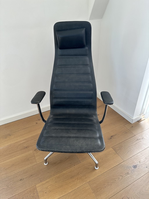 Cappellini Lotus High – Jasper Morrison – Cuir noir – draaistoelen, Chrome, Leather