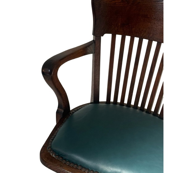 Image 1 of Silla de capitán de madera curvada - Montada sobre una base giratoria - Asiento verde, base de hierro fundido