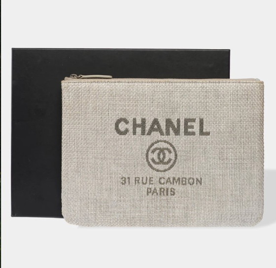 Image 1 of Sac CHANEL en Toile Gris - 103301
