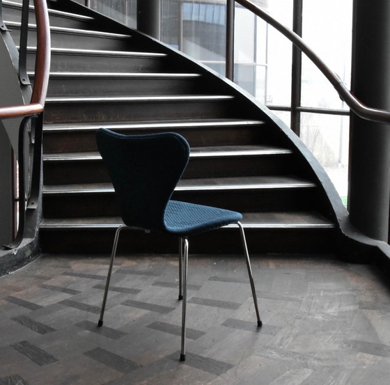 Image 1 of 6x Fritz Hansen Butterfly Stühle, gepolstert