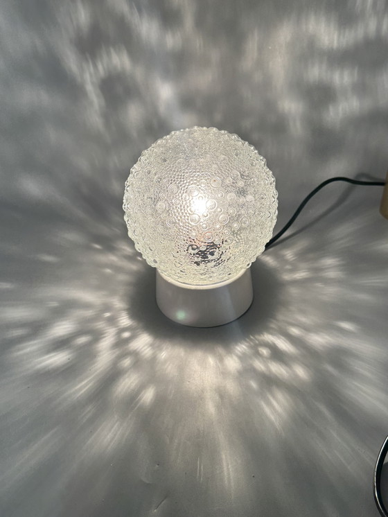 Image 1 of Tafellamp met bubbelglas bol