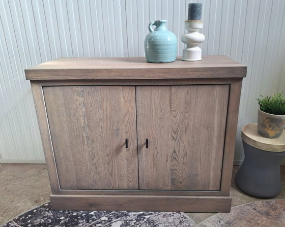 Image 1 of Buffet en chêne massif, armoire, neuf