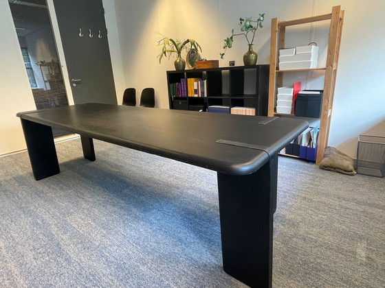 Image 1 of Prachtige, massief deep dark eiken tafel, zowel bureau als eettafel. 