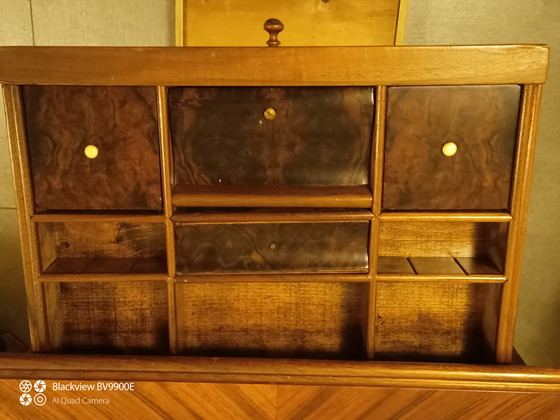 Image 1 of Mesa de costura con pequeños defectos.