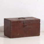 Malle ancienne grenat (c.1900) #9 – Commodes, Rustic (photo 6 of 40)