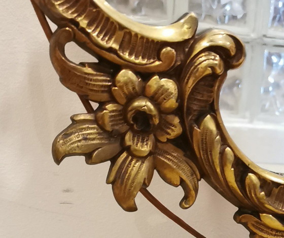 Image 1 of Espejo de bronce antiguo con lámparas