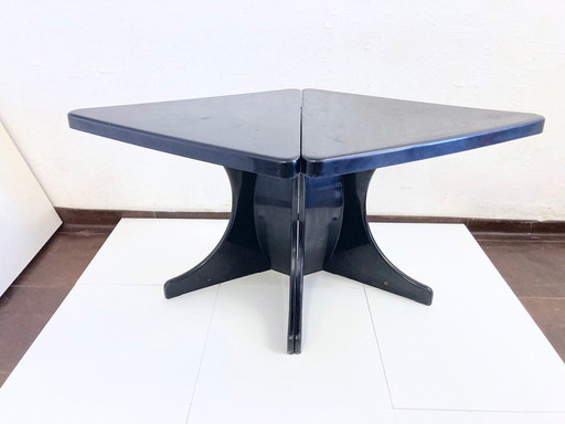 Driehoek eettafel modulair ontwerp Peter Ghyczy zwart kunststof jaren 70