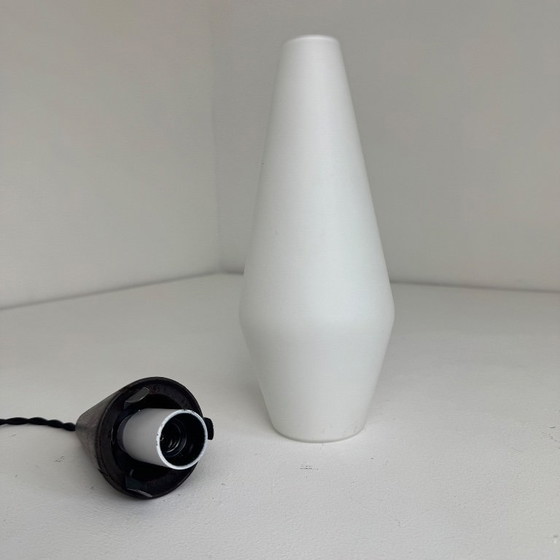 Image 1 of ANCIENNE SUSPENSION SCANDINAVE EN OPALINE VINTAGE