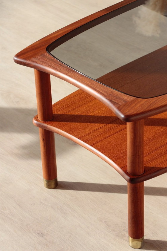 Image 1 of Tavolino vintage G Plan - E Gomme - in teak e vetro fumé