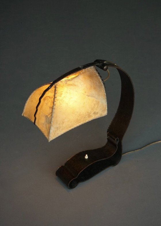 Amsterdam School metal & parchment Desk Lamp. 1920s – Reading Lamp (photo 2 of 20)