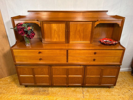 Image 1 of Credenza alta in teak vintage retrò di metà secolo di Nathan 1960-1970 Design eccezionalmente raro e insolito | Pezzo forte