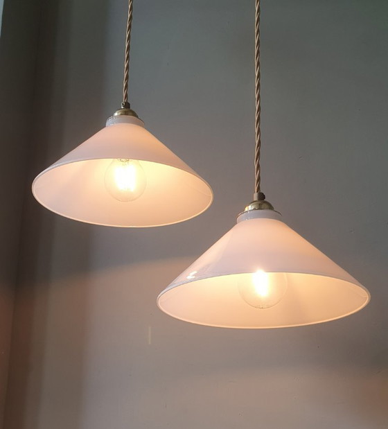 Set di 2 Lampade a sospensione Vintage in vetro opalino – Metallo (photo 9 of 17)