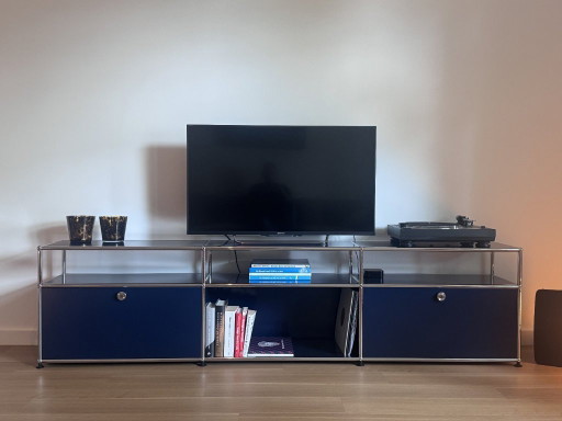 USM haller meubel