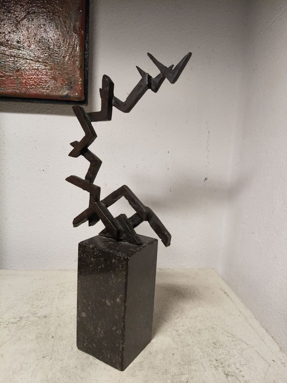 Escultura brutalista de bronce Jaap Hartman Myron BV granito 25cm, Piedra, Negro (foto 3 de 8)