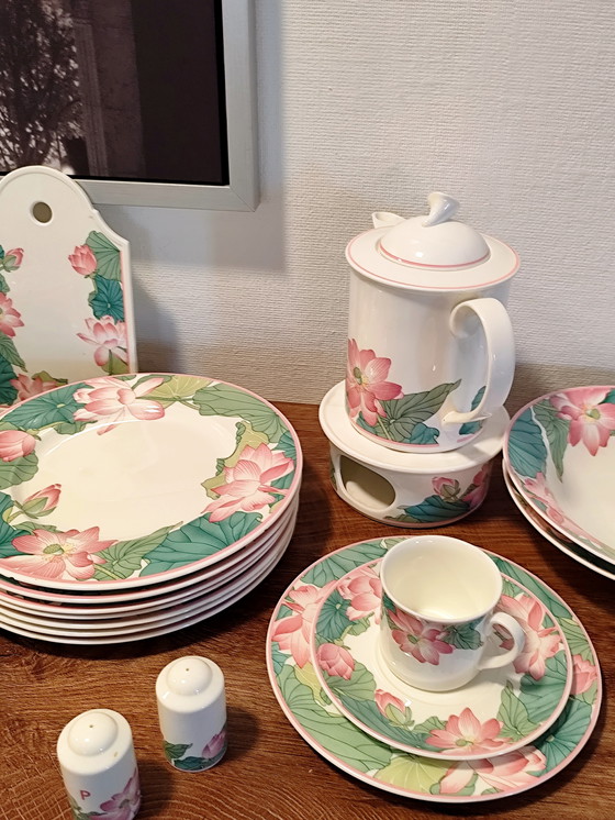 Image 1 of Villeroy & Boch „Jade“ Bone China Speise- und Kaffeeservice – 66 Teile + Extras