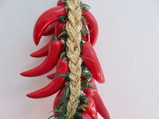 Corde de Piments d'Espelette en Céramique, Pays Basque, France, 1960 – decoratieve objecten, Ceramic (photo 2 of 13)