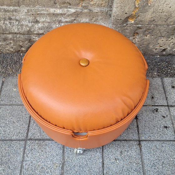 Image 1 of Puff naranja, serie Dilly Dally, Luigi Massoni para Poltrona Frau, 70’s - Italia