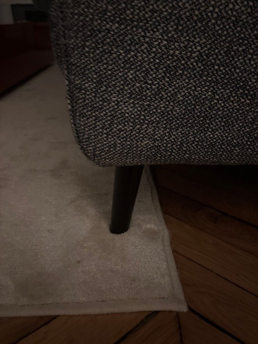 Skandinavisches 2-Sitzer-Sofa mit gerader Form