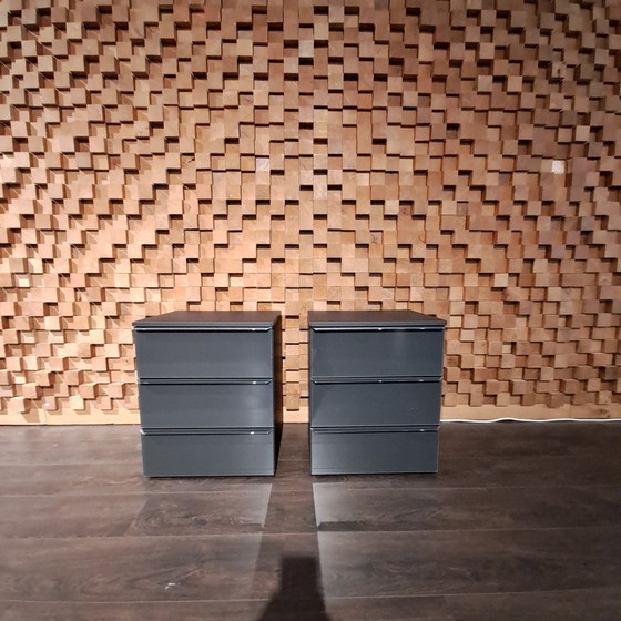 Image 1 of Comodino Nolte Akkeleen in vetro basalto 3 cassetti