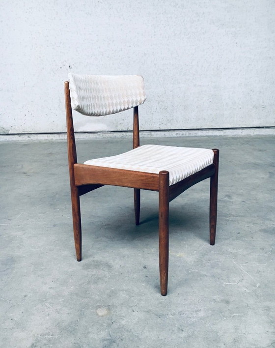 Image 1 of Esszimmerstuhl-Set aus Teakholz im skandinavischen Mid-Century-Modern-Design, 1960er