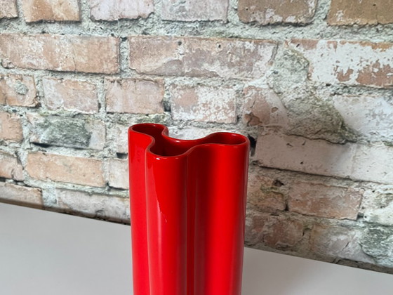 Image 1 of Vase rouge