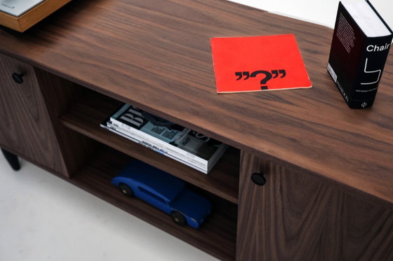 Image 1 of Sideboard aus Walnussholz für TV O-S15