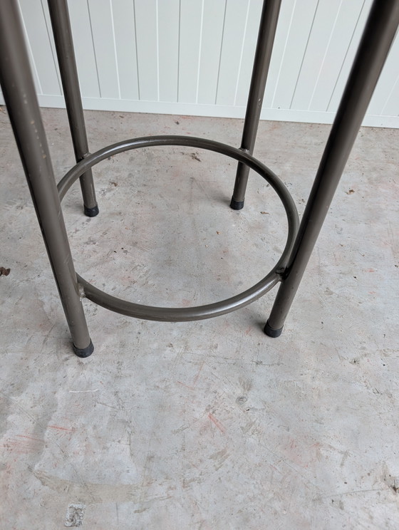 2 School Stools from the 60s and 70s. – Metal, Wood (photo 7 of 9)