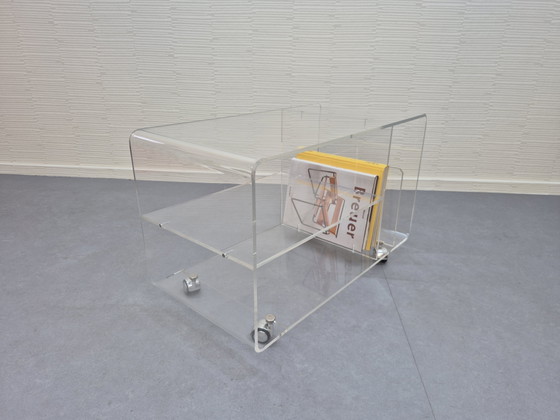 Image 1 of Carrello in plexiglas. Mobile audio/tavolino da caffè vintage in acrilico.