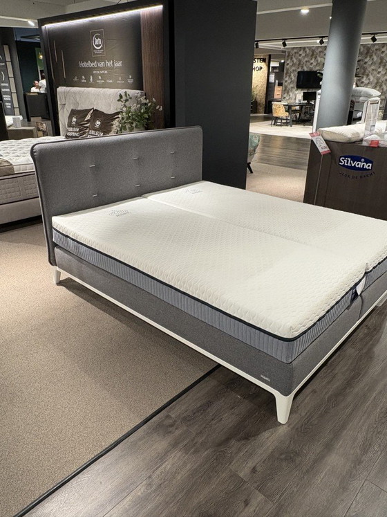 Auping Boxspring Criade Hellgrau – Betten (photo 2 of 3)