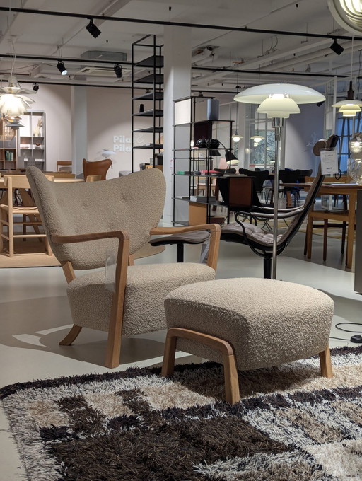 andTradition Wullf Sessel mit Hocker