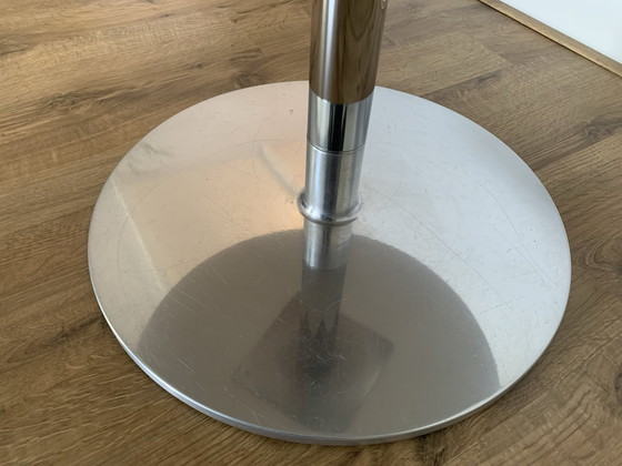 Image 1 of Mesa de centro o mesa auxiliar circular Pierre Paulin Artifort