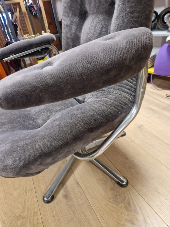 Vintage TV Armchair – Metal, Textile (photo 2 of 11)