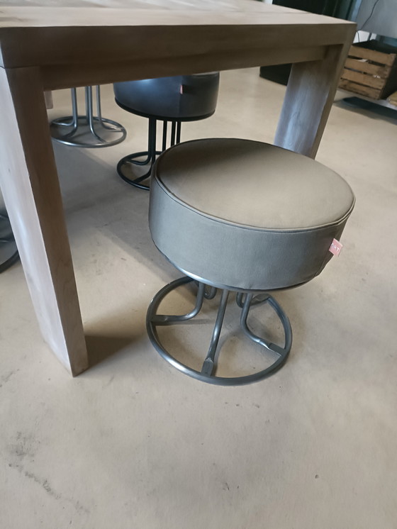 Image 1 of Puf de lona verde