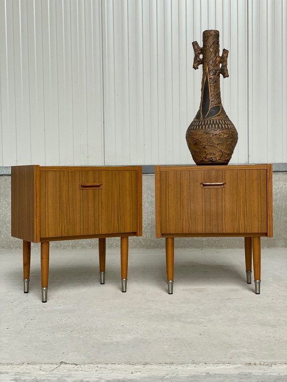 Image 1 of 2 Vintage Design Kasten