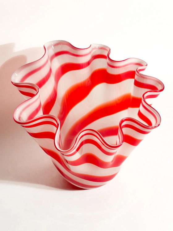 80s White and Red Murano Glass Handkerchief Vase (photo 4 of 13)