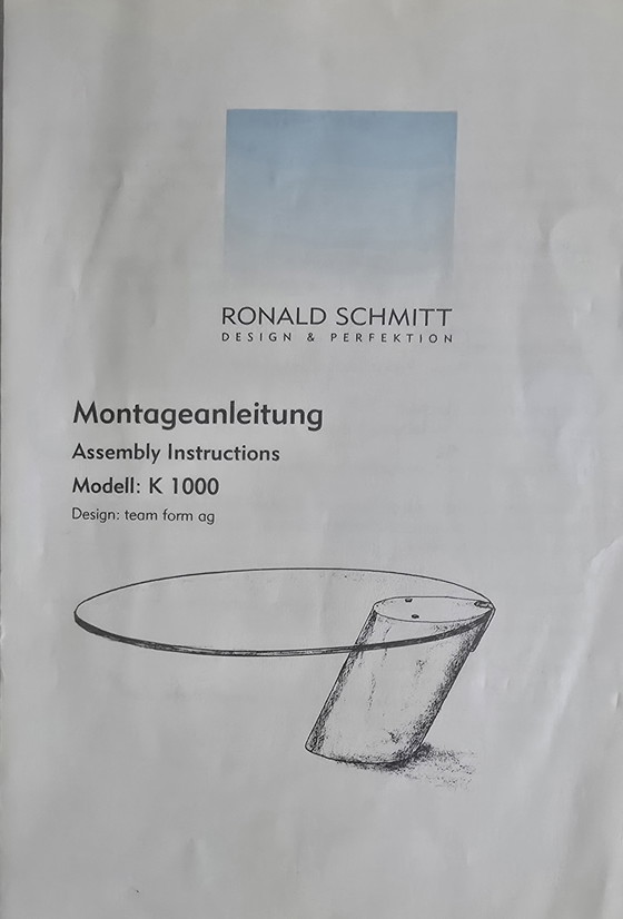 Image 1 of Offerto: tavolino da caffè K1000 in condizioni originali. Una piccolissima scheggiatura nella parte superiore del piede.