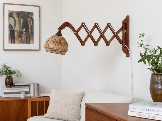 Vintage Teak Scissor Wall Lamp with Rattan Shade – 1960s/70s Scandinavian Design – Wall lights, Wicker, Wood (photo 2 of 9)