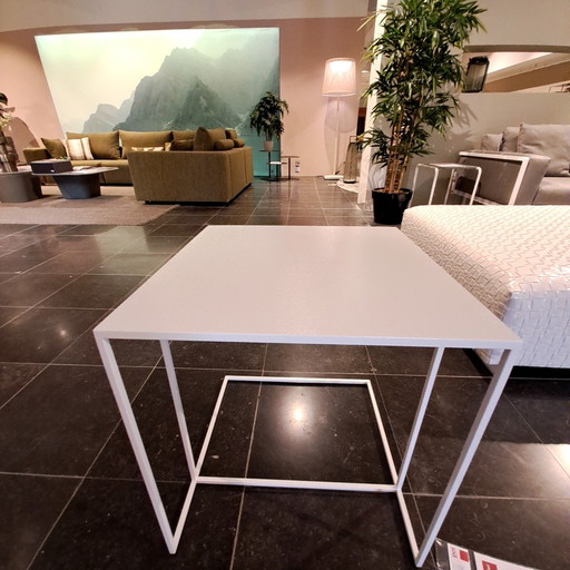 Mesa auxiliar de exterior de diseño italiano